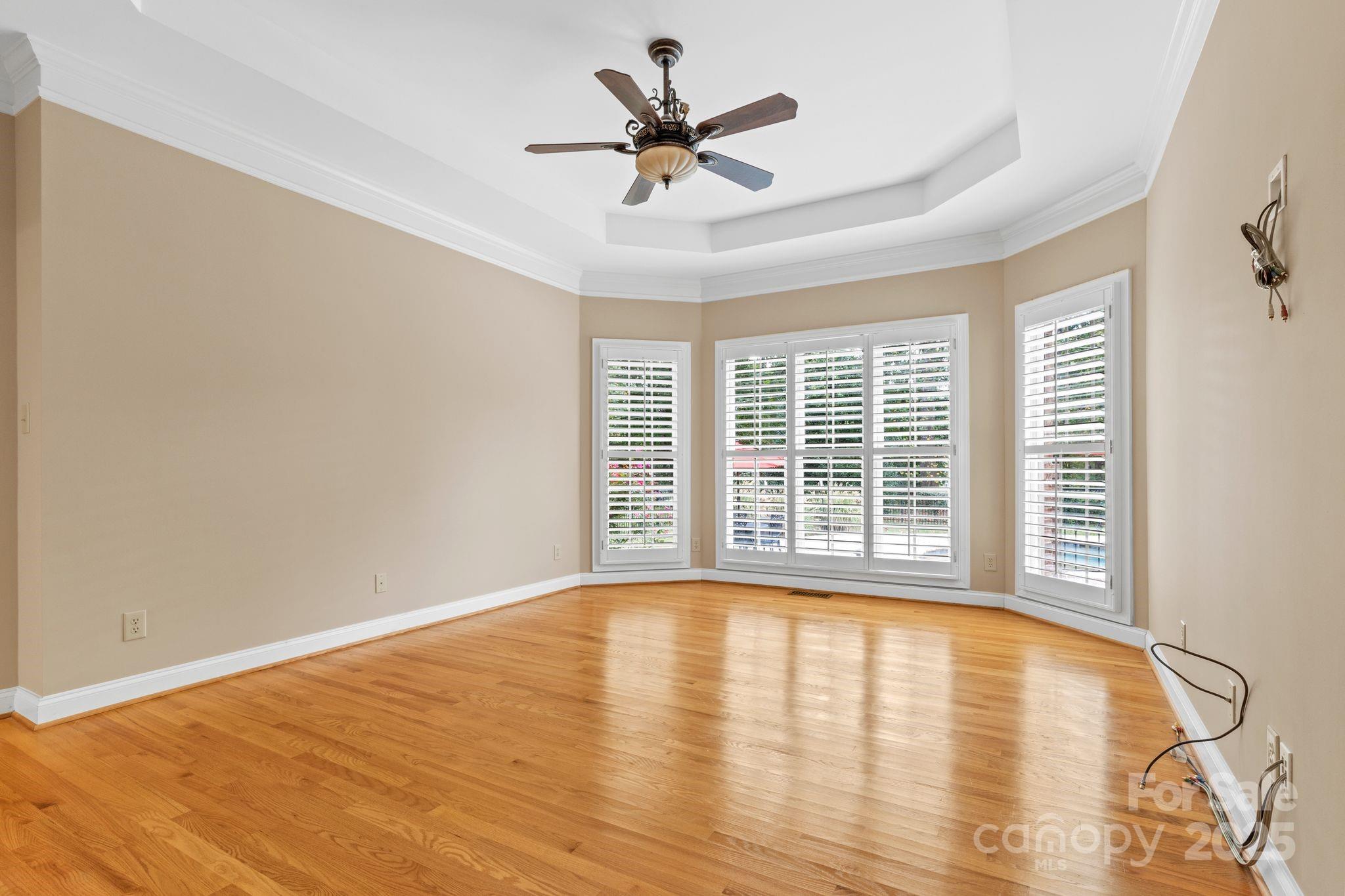 9711 Arlington Oaks Drive