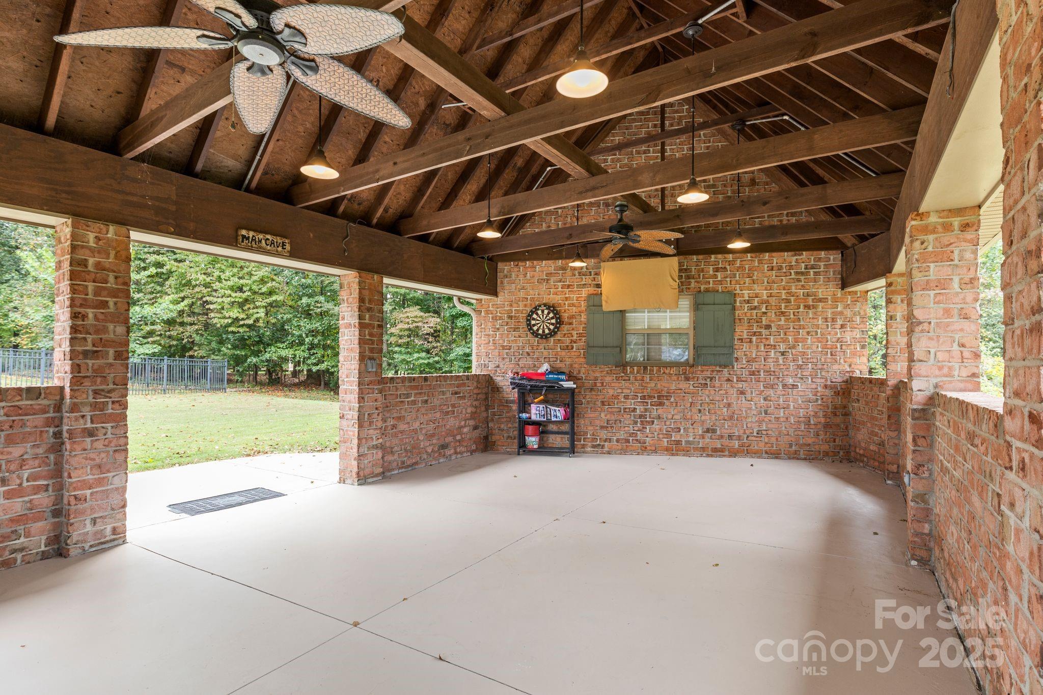 9711 Arlington Oaks Drive