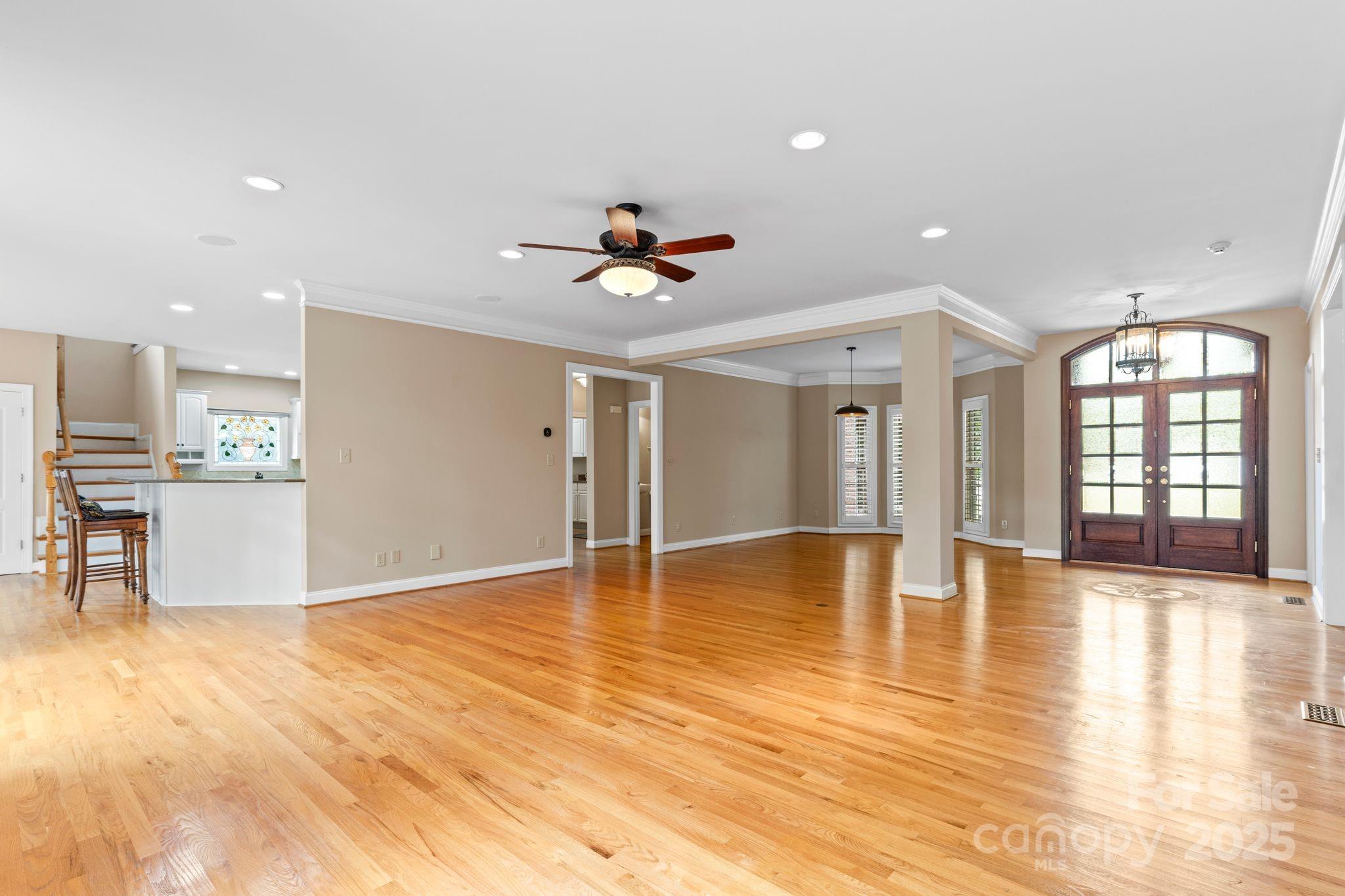 9711 Arlington Oaks Drive