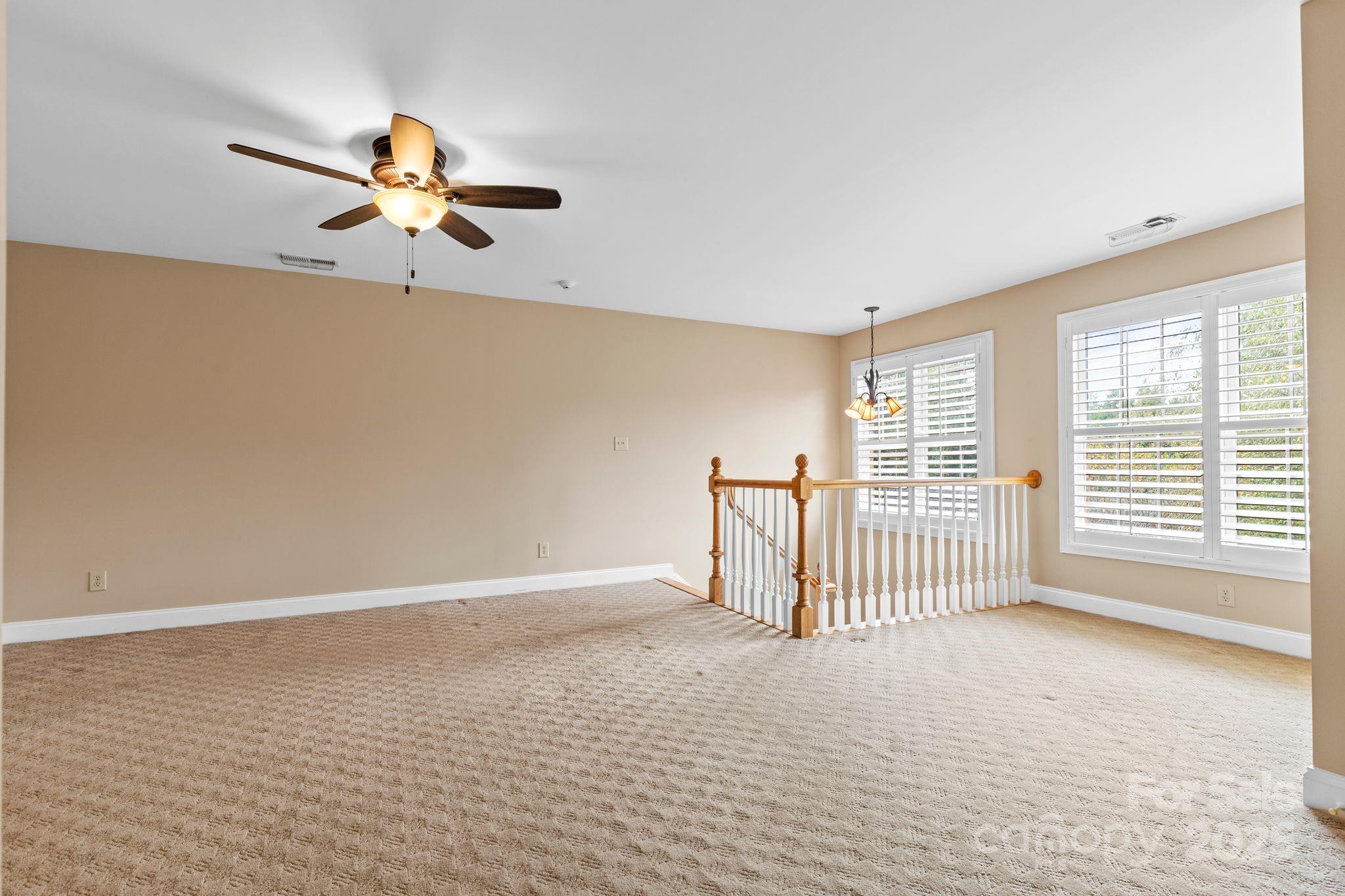 9711 Arlington Oaks Drive