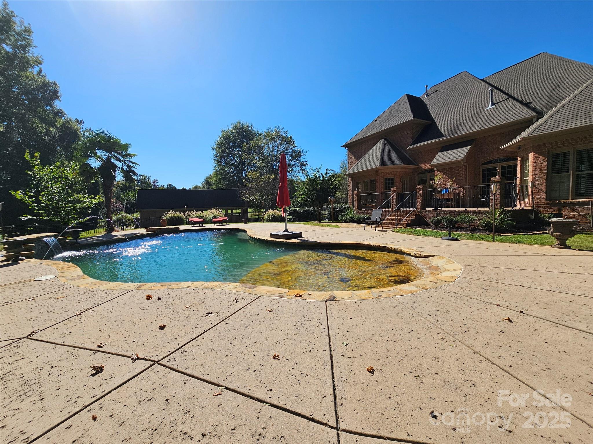9711 Arlington Oaks Drive