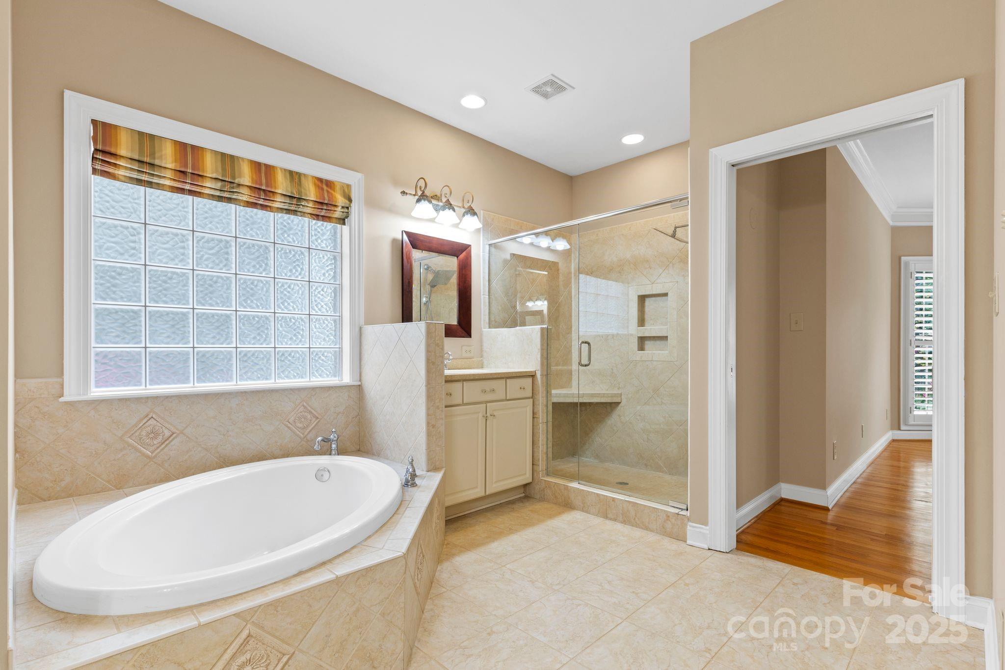 9711 Arlington Oaks Drive