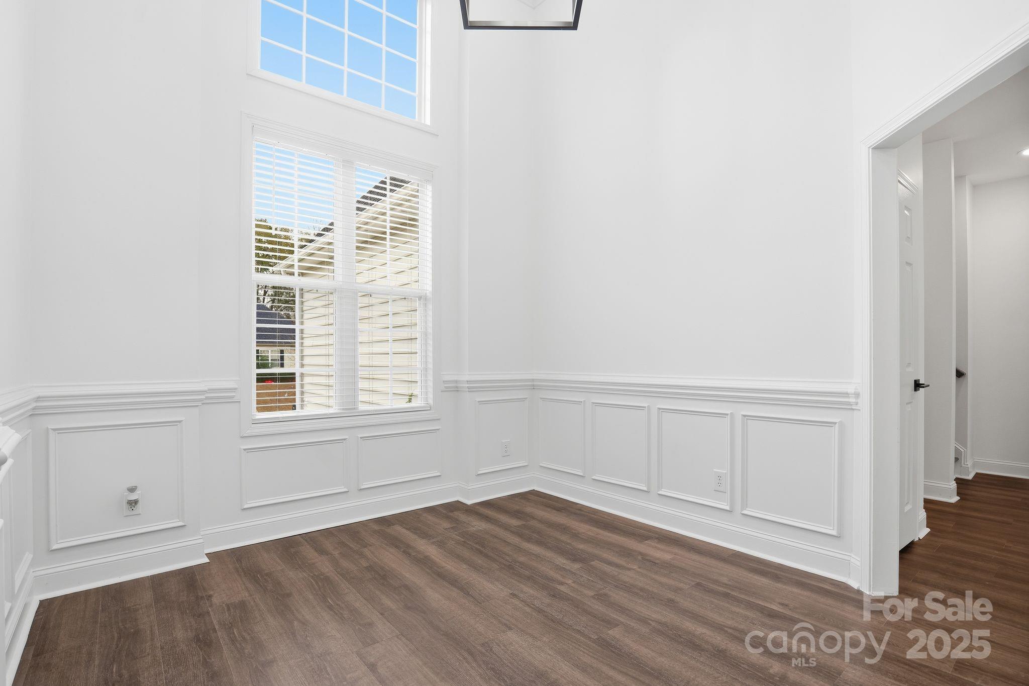 2373 Sweetbriar Lane