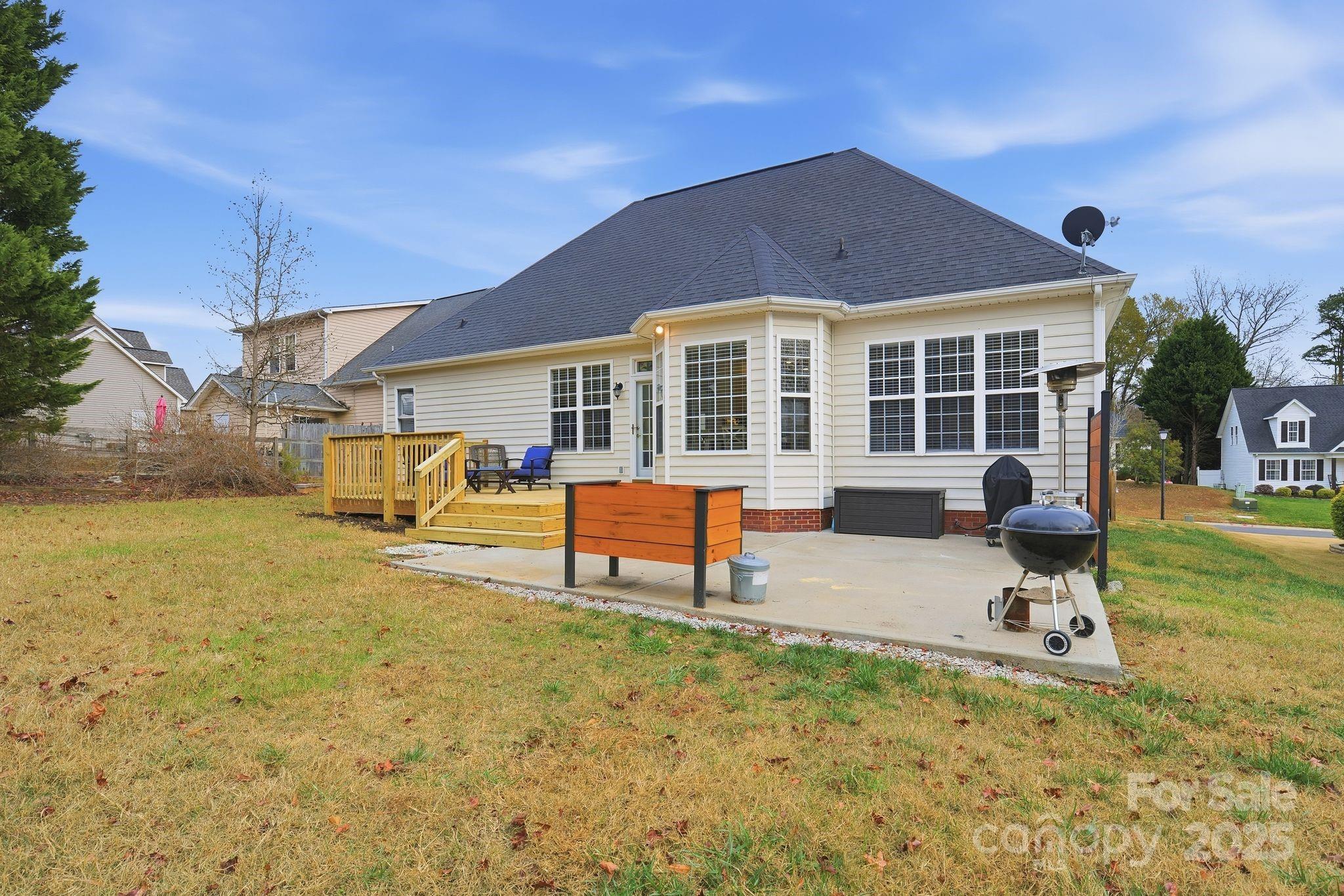 2373 Sweetbriar Lane