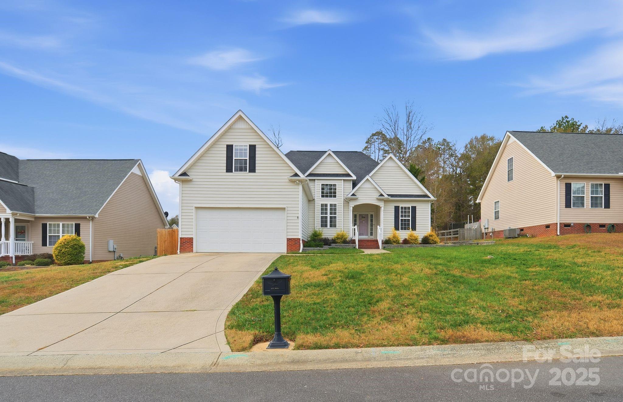 2373 Sweetbriar Lane