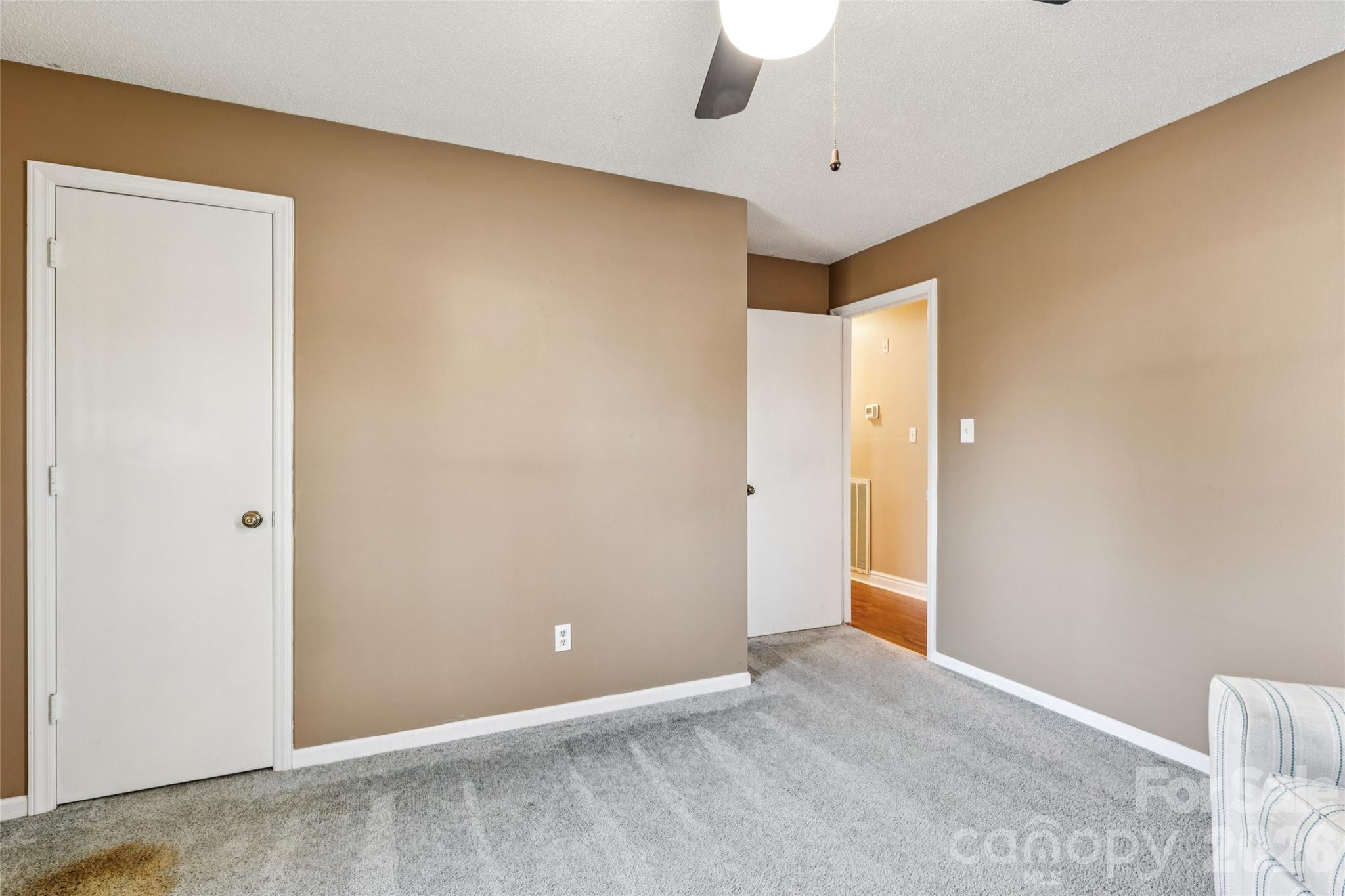 2501 Castlewood Drive