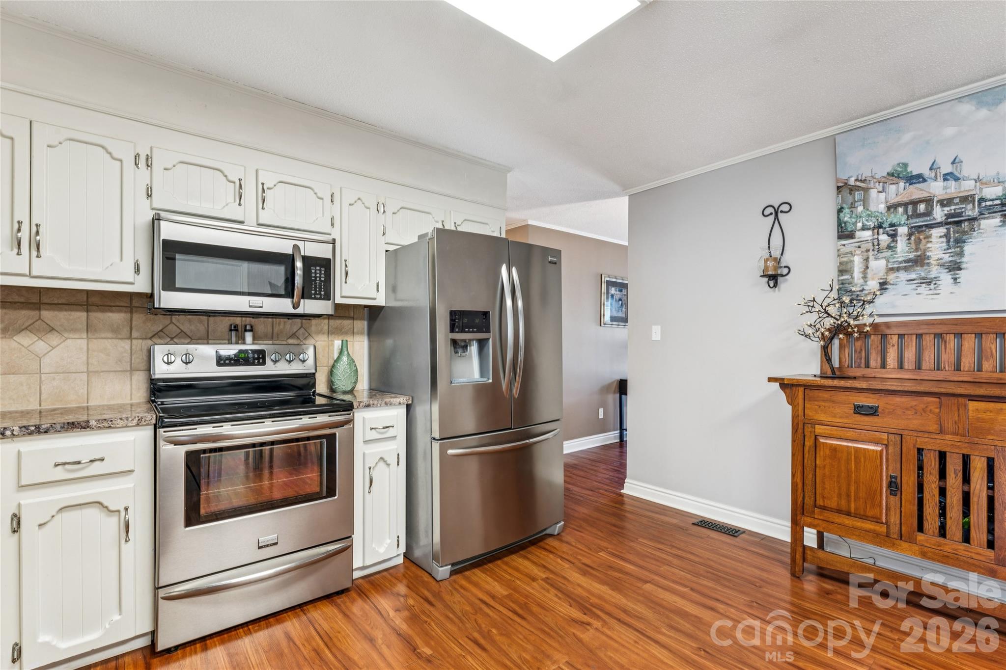 2501 Castlewood Drive