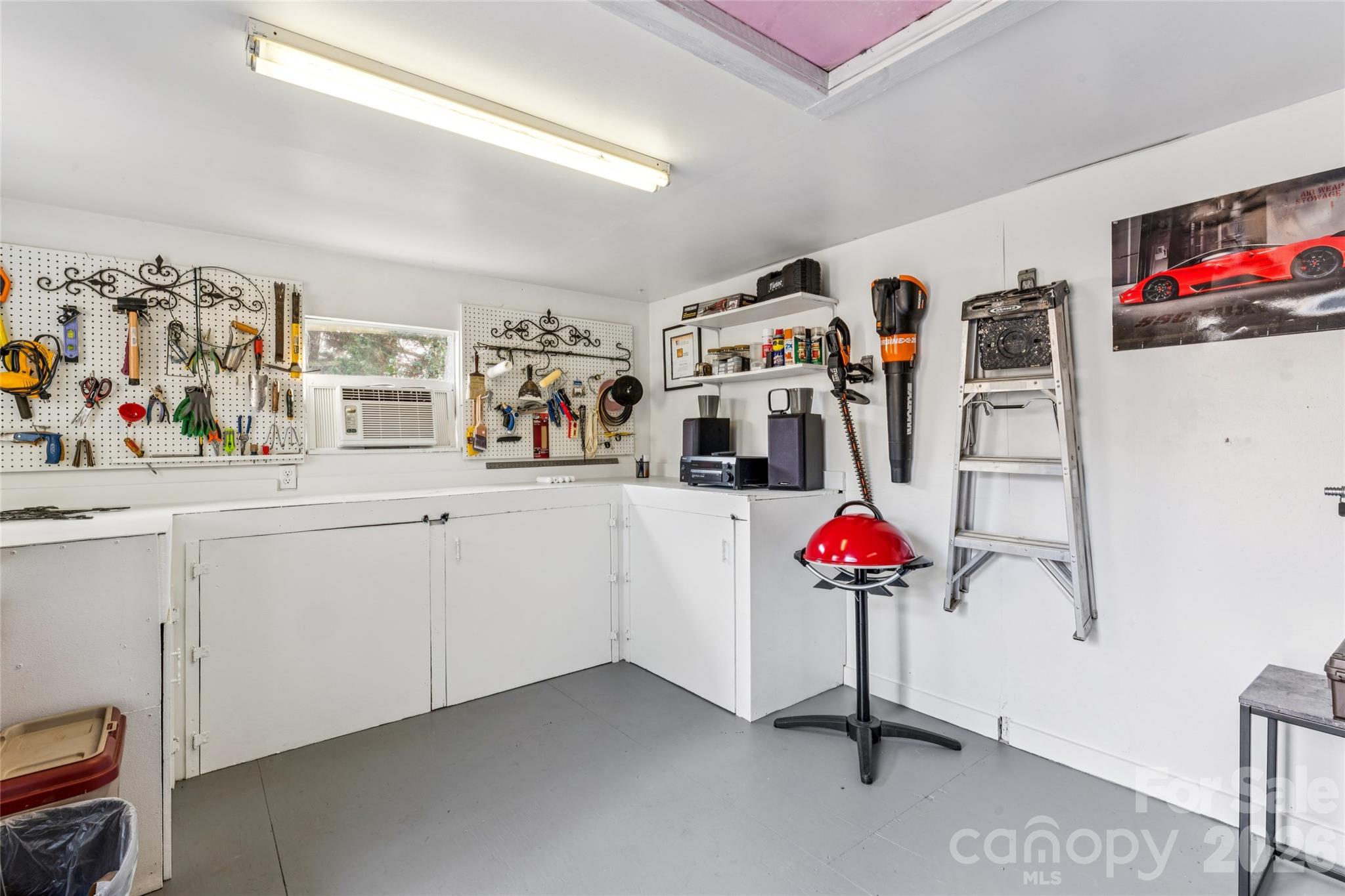 2501 Castlewood Drive