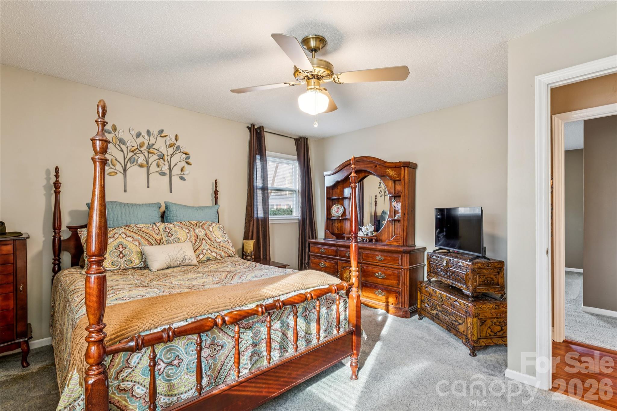 2501 Castlewood Drive