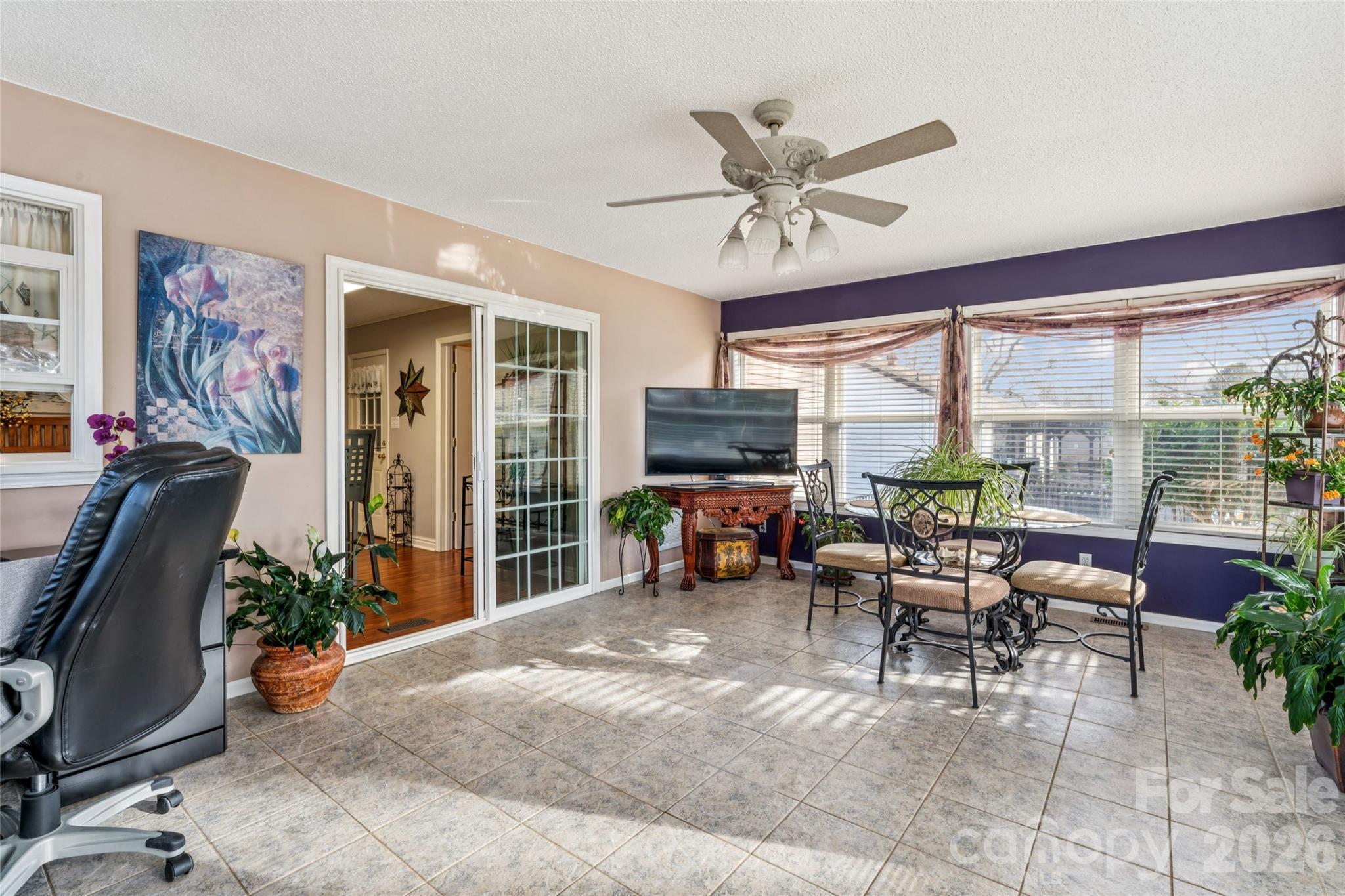 2501 Castlewood Drive