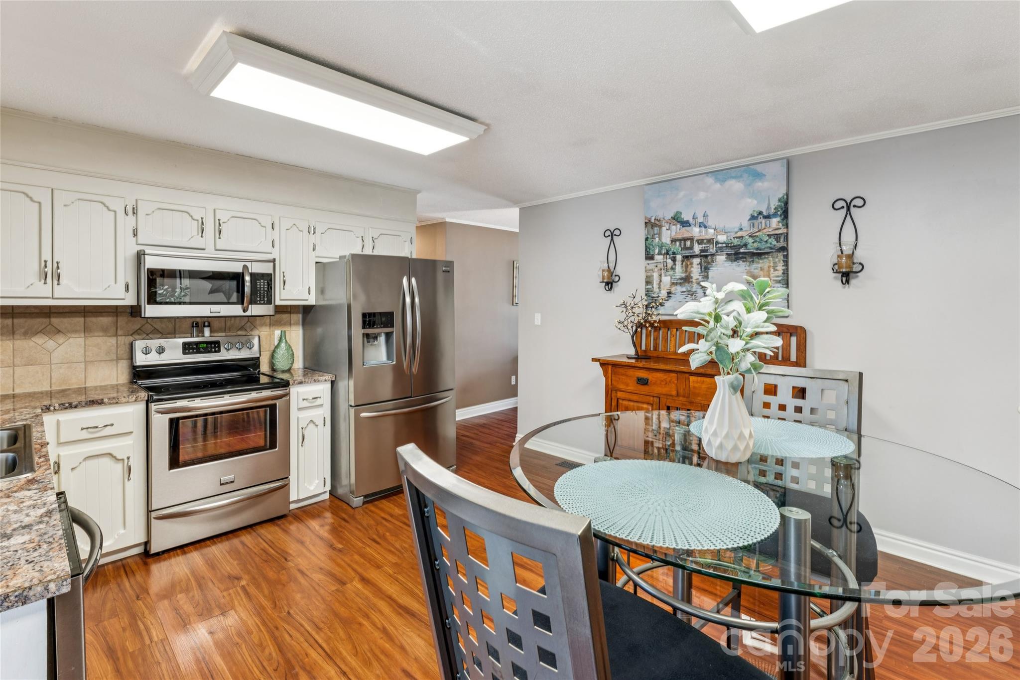 2501 Castlewood Drive