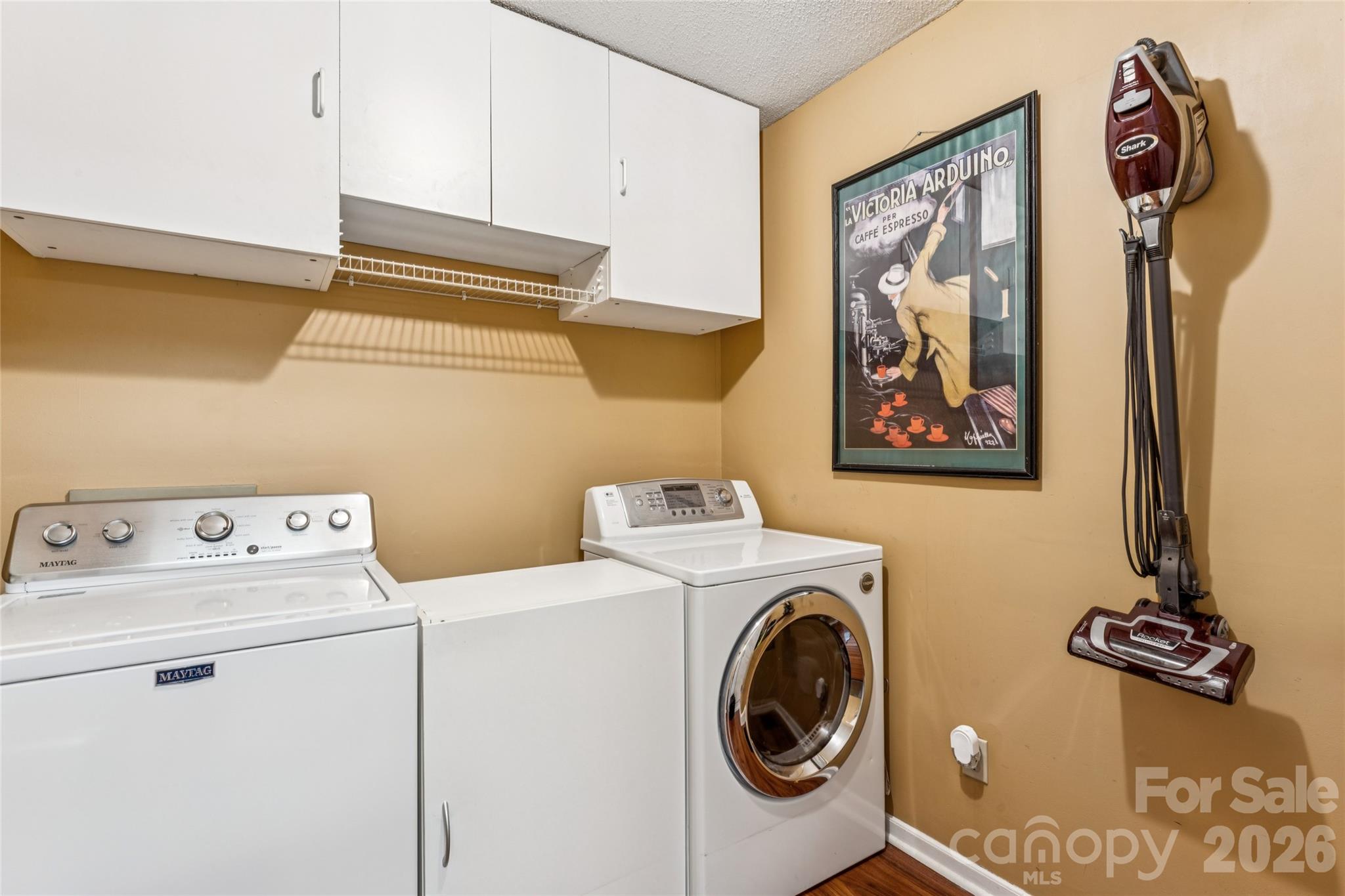 2501 Castlewood Drive