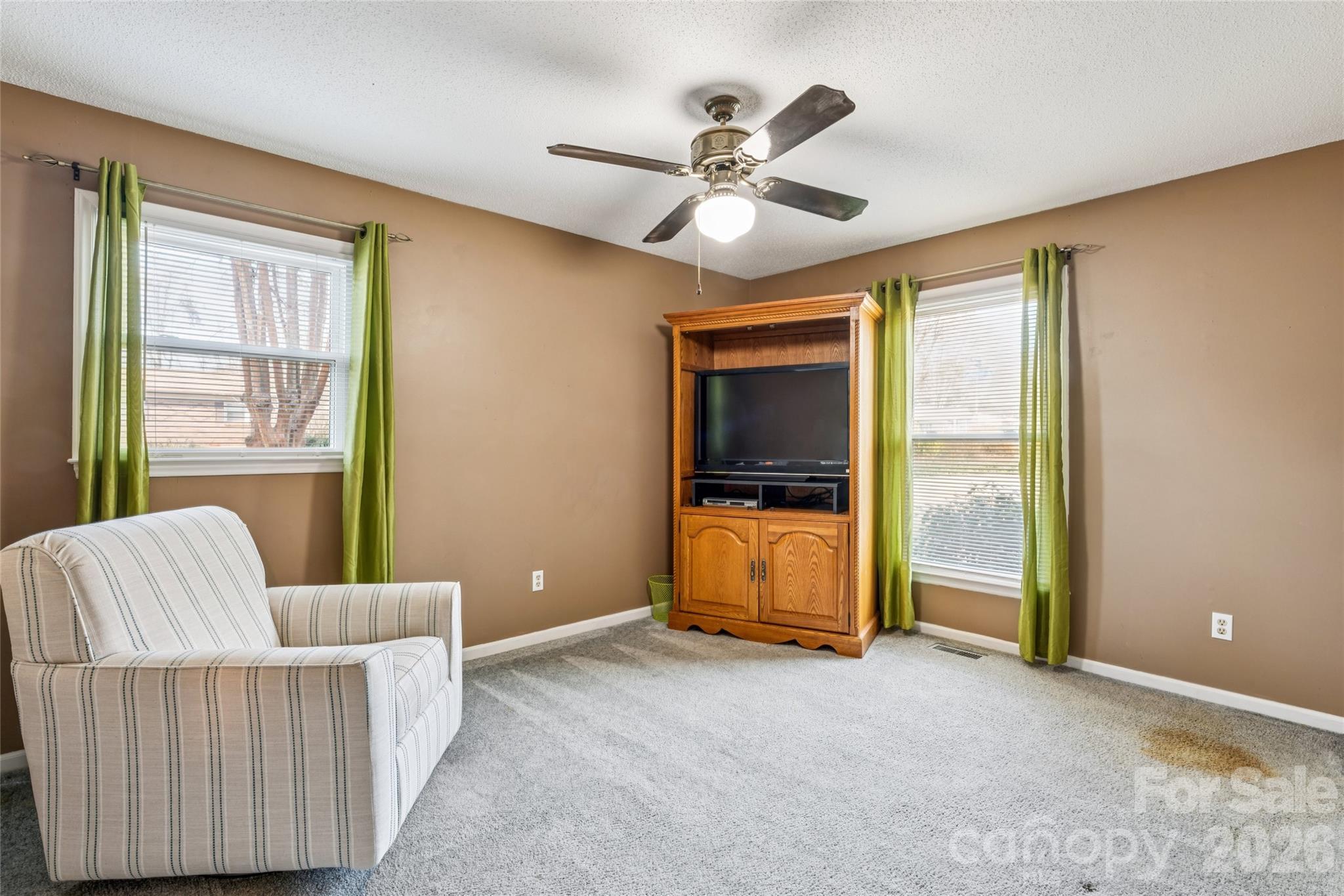 2501 Castlewood Drive