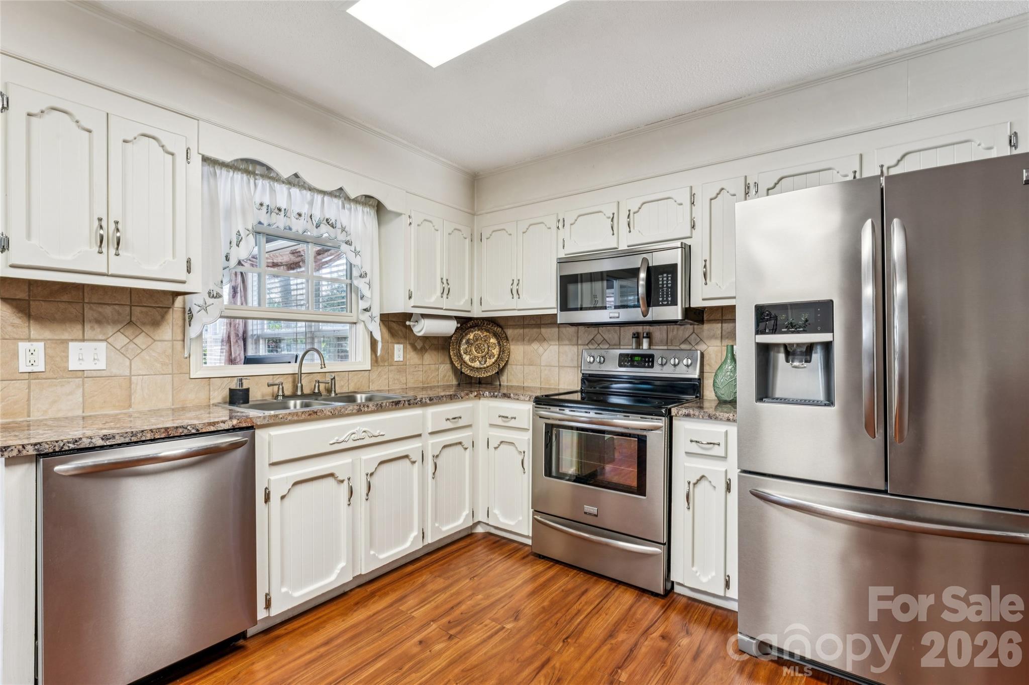 2501 Castlewood Drive