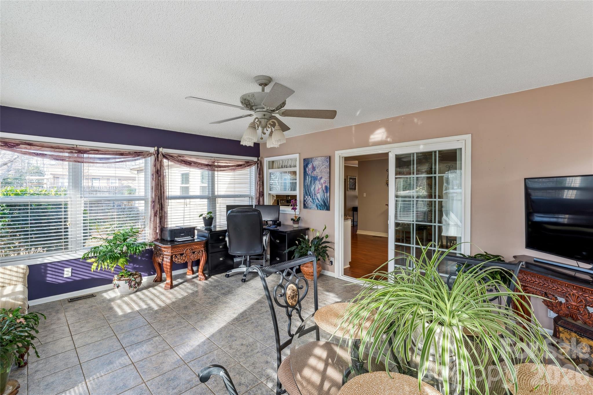 2501 Castlewood Drive