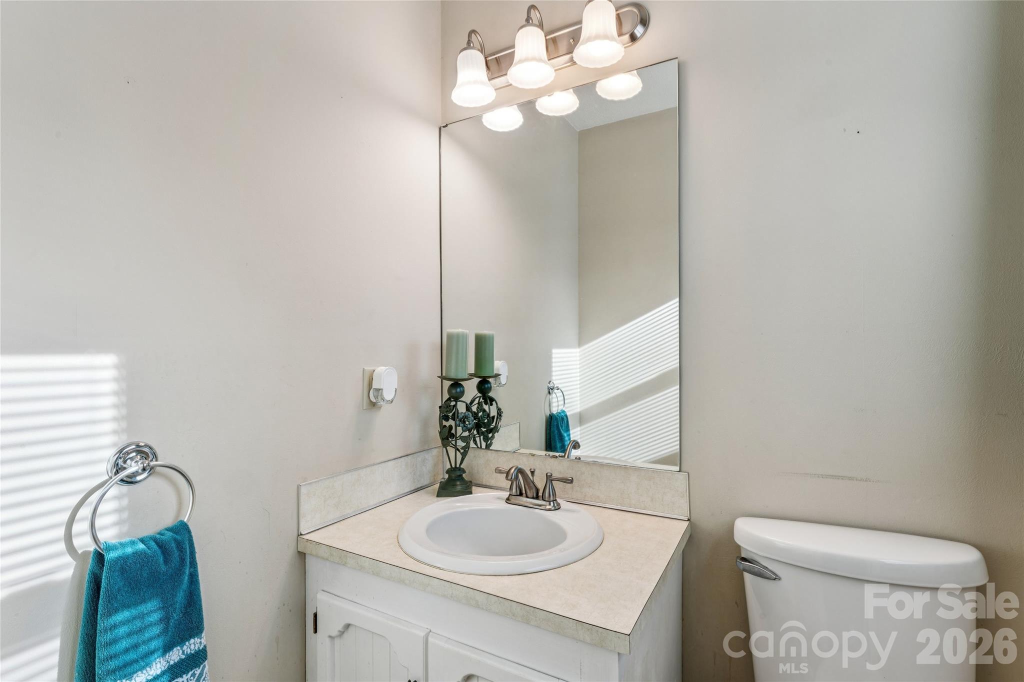 2501 Castlewood Drive