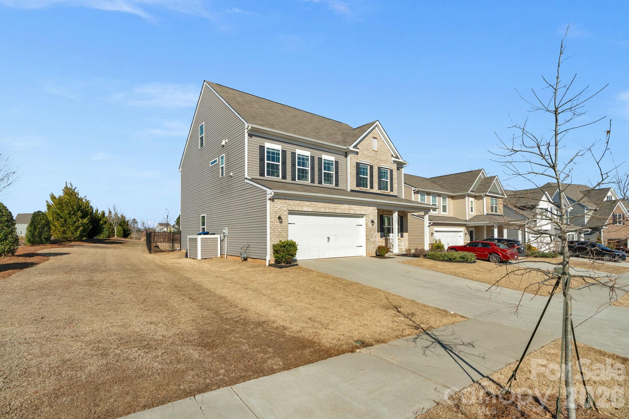 4280 Coachwhip Avenue