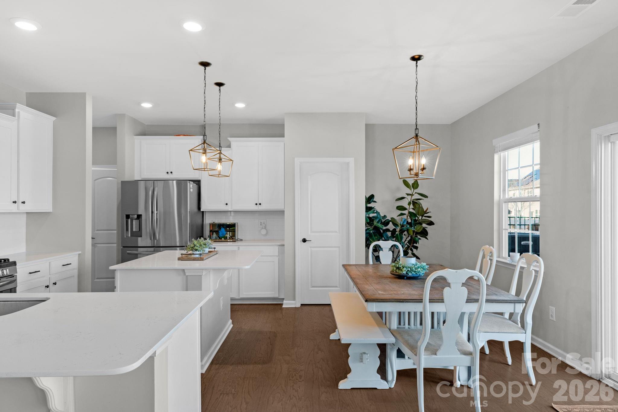 4280 Coachwhip Avenue