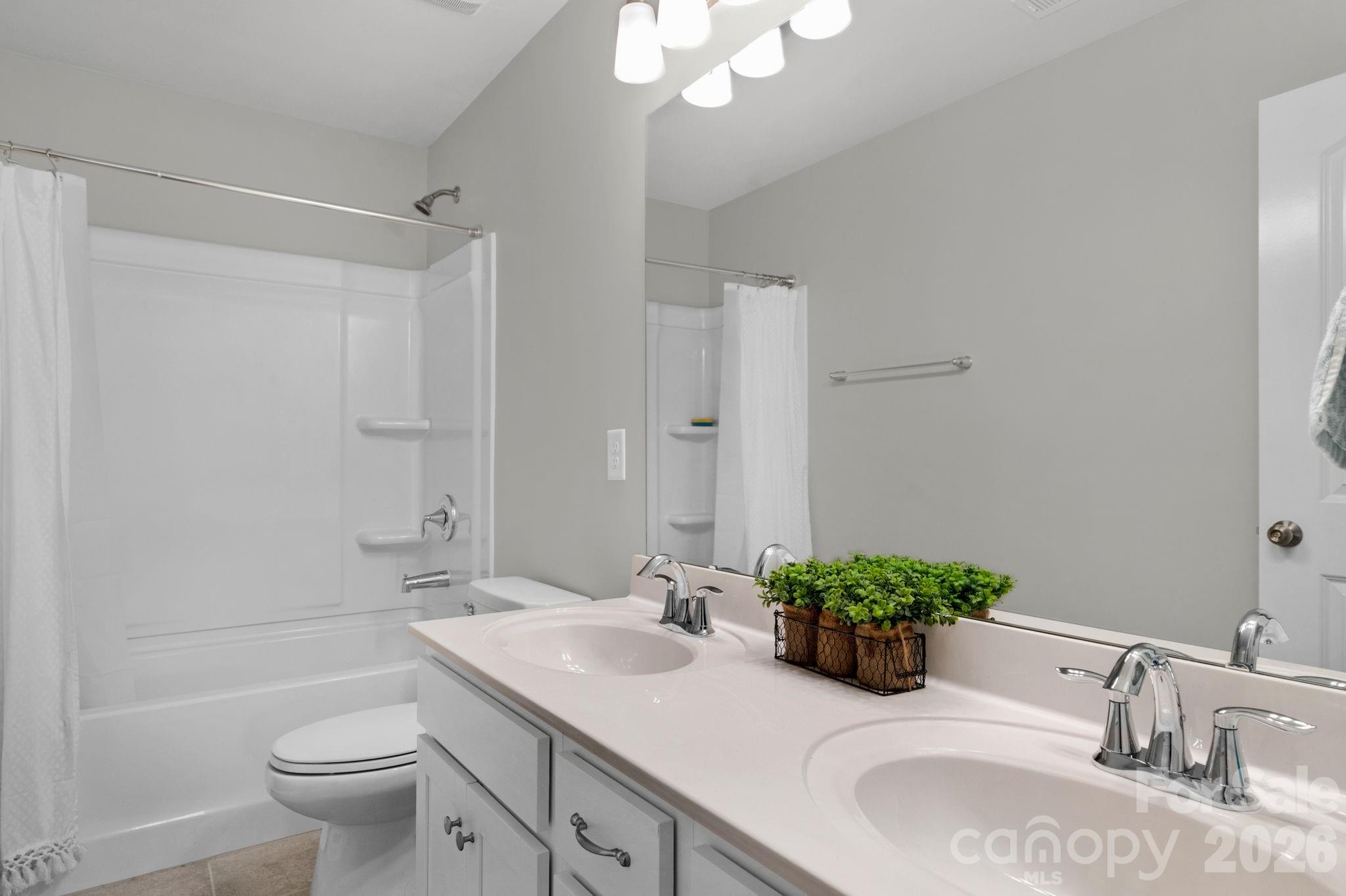 4280 Coachwhip Avenue