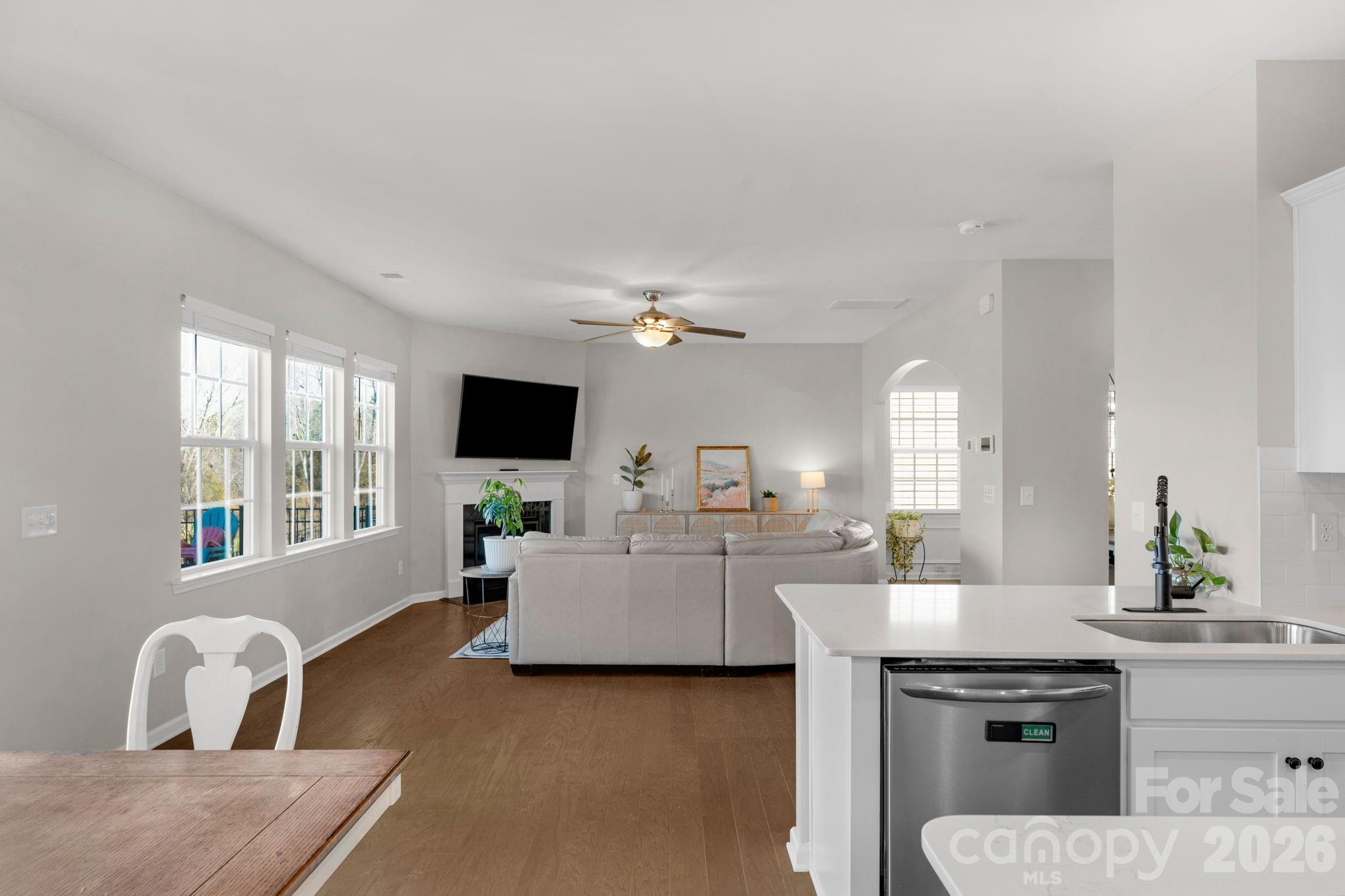 4280 Coachwhip Avenue