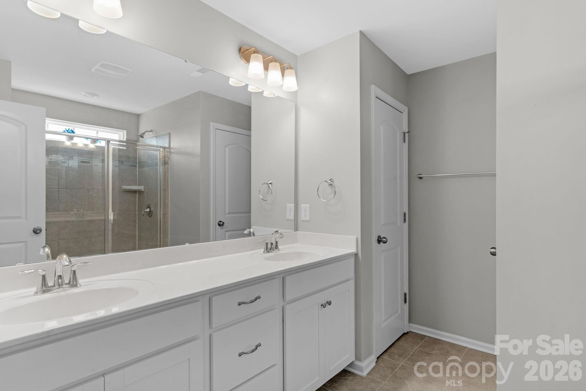 4280 Coachwhip Avenue