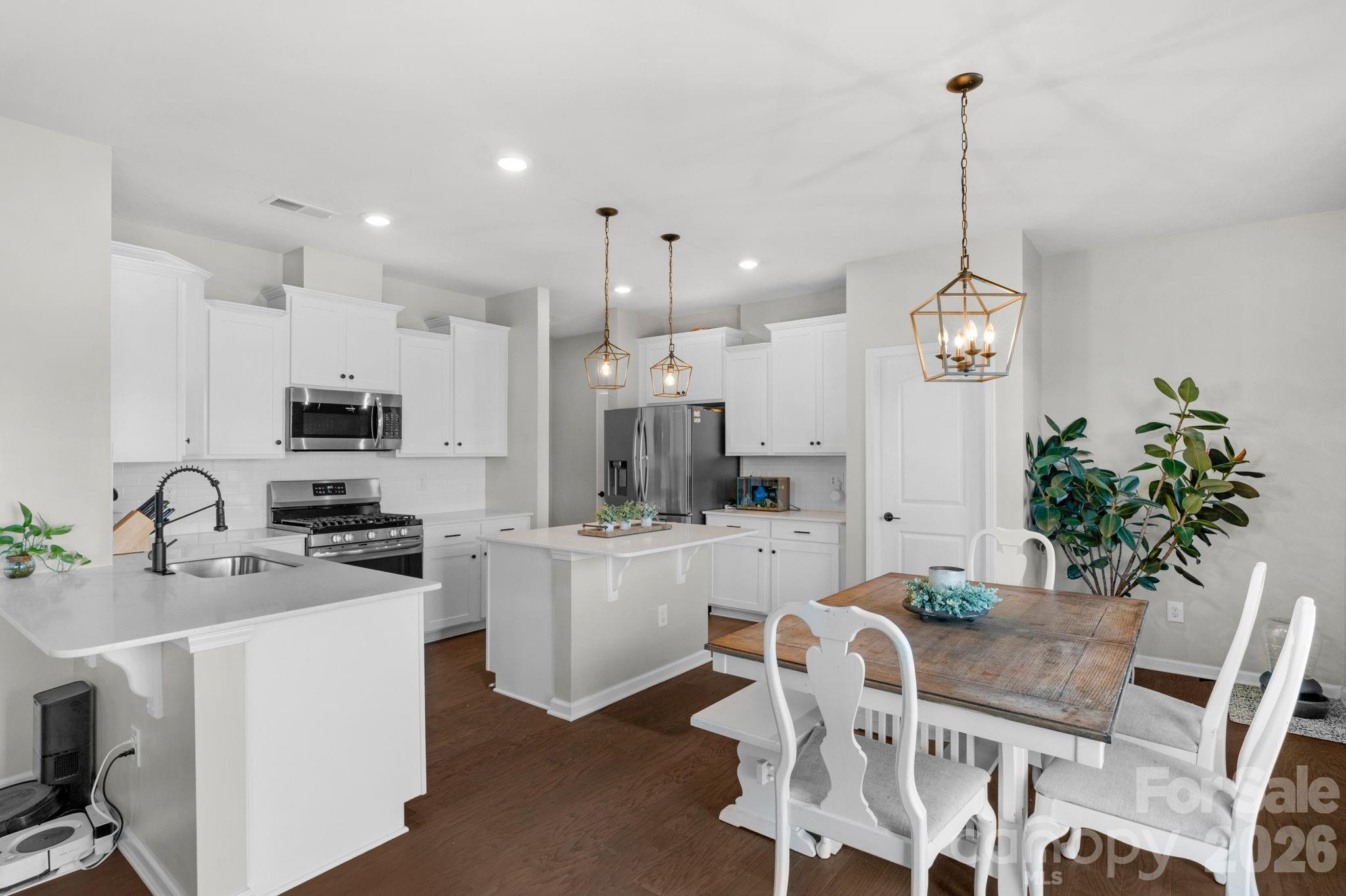 4280 Coachwhip Avenue