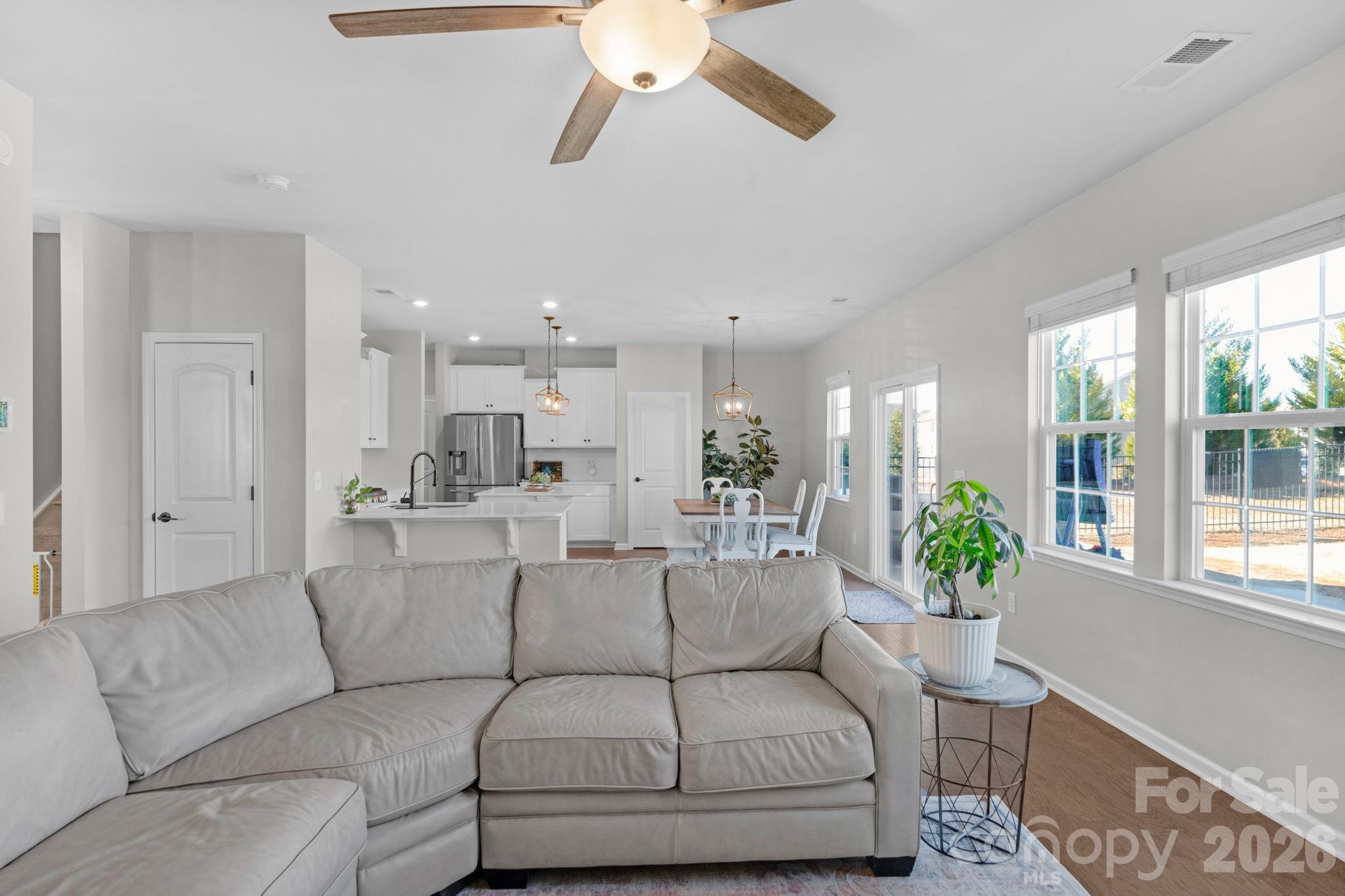 4280 Coachwhip Avenue