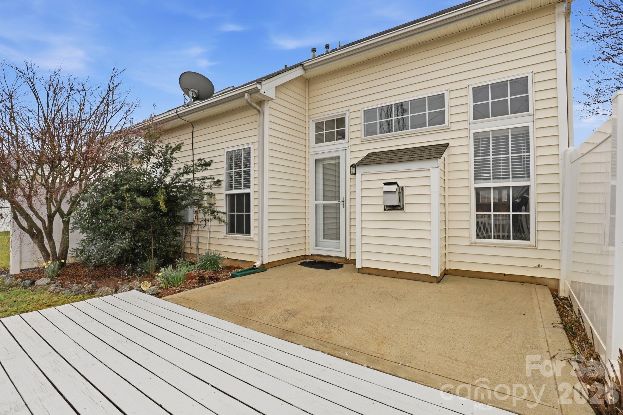 7978 Mariners Pointe Circle