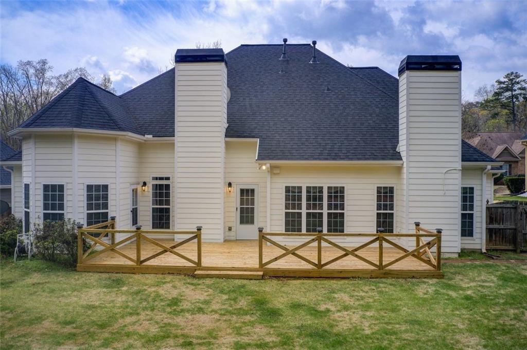 205 Thorn Creek Way