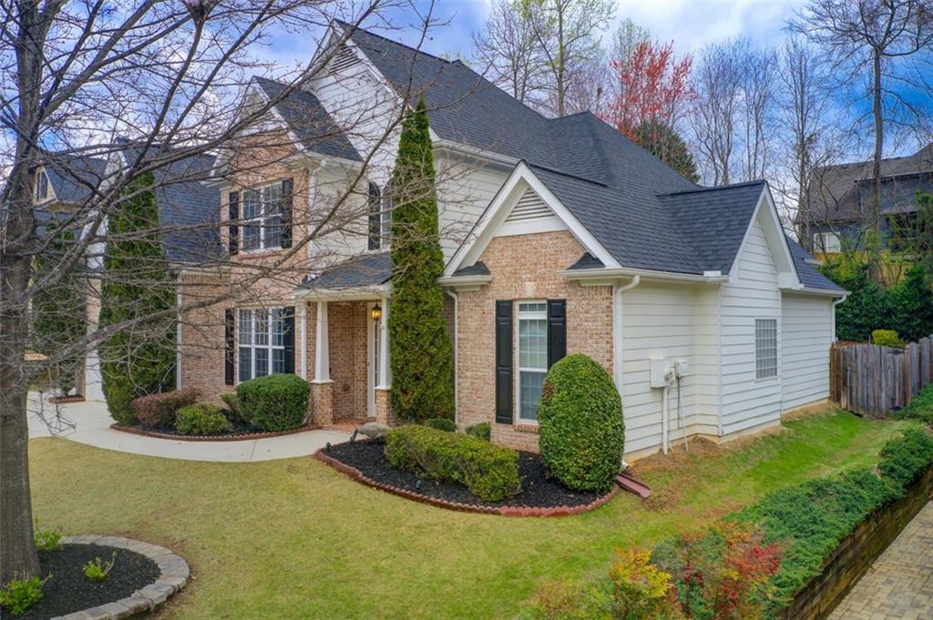 205 Thorn Creek Way