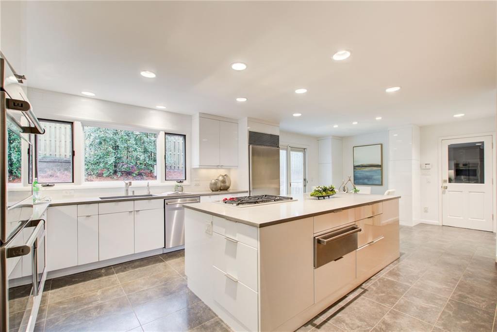 925 Ivy Falls Drive