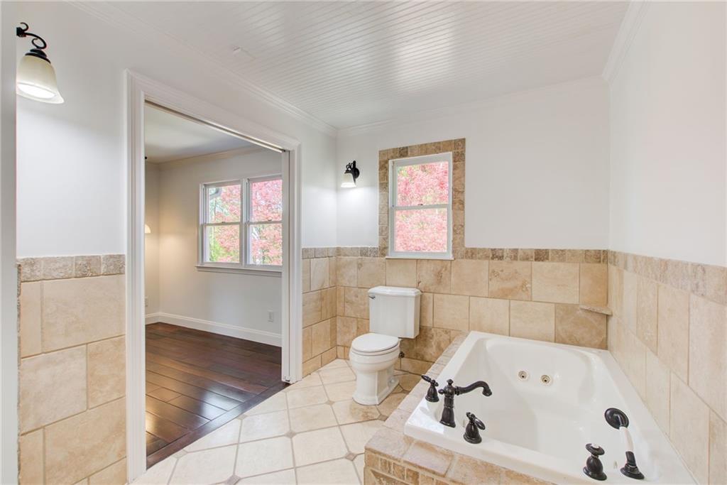 3818 Rainforest Circle