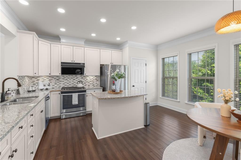 3585 Adelaide Crossing