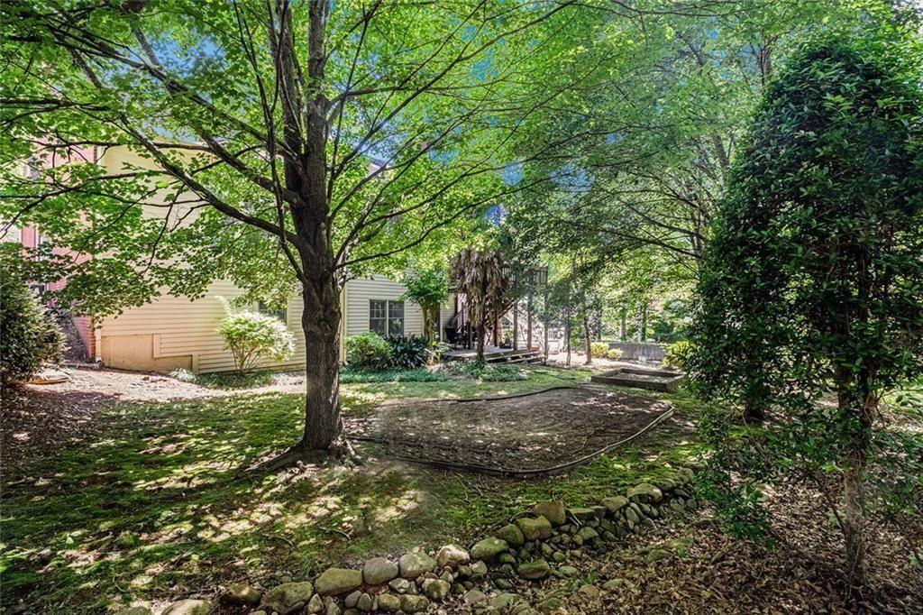 1600 Heritage Trail