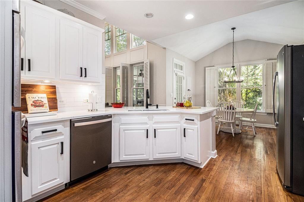 1600 Heritage Trail