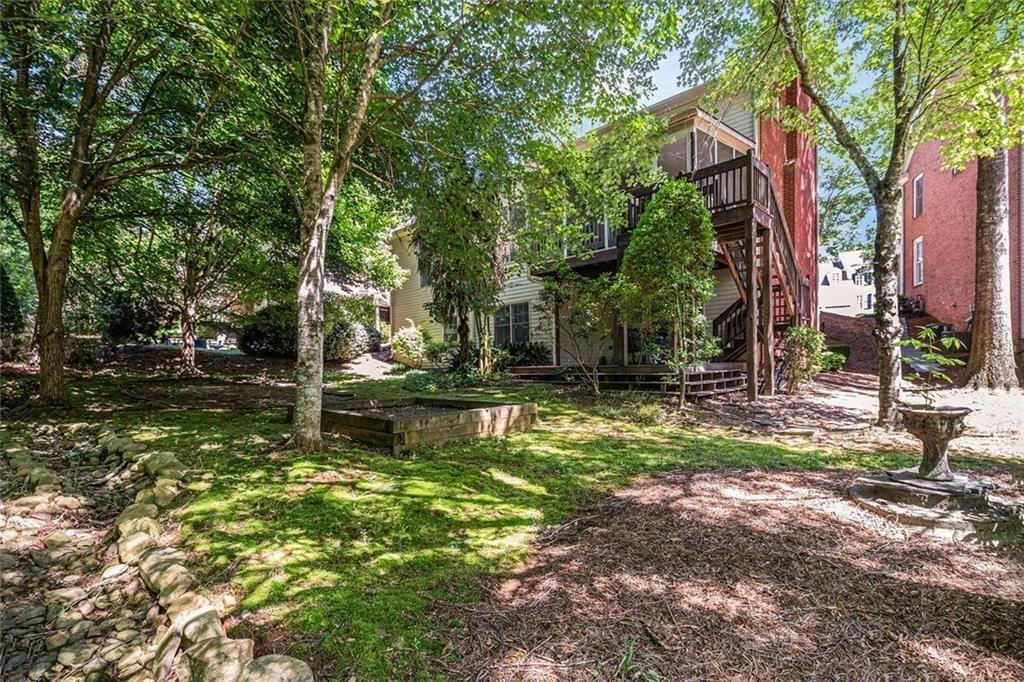1600 Heritage Trail