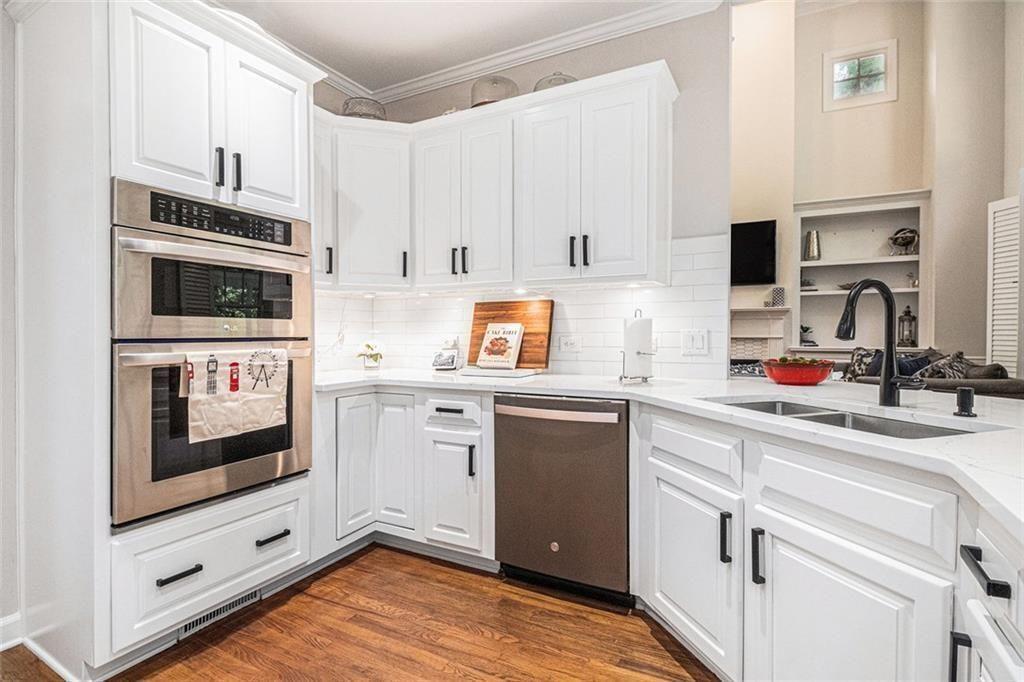 1600 Heritage Trail