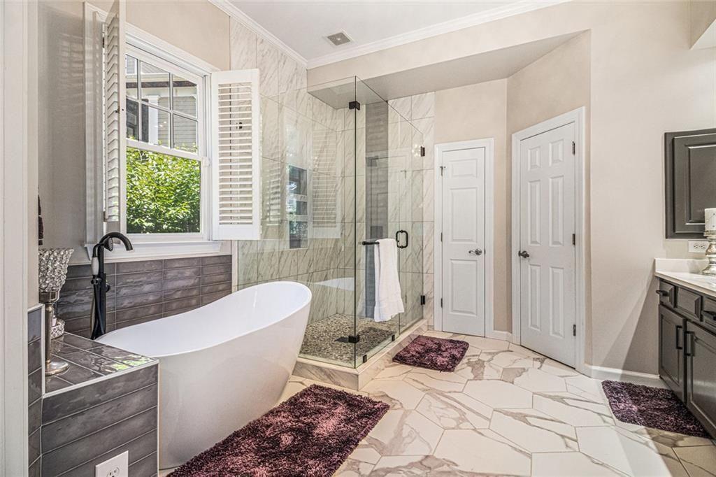 1600 Heritage Trail