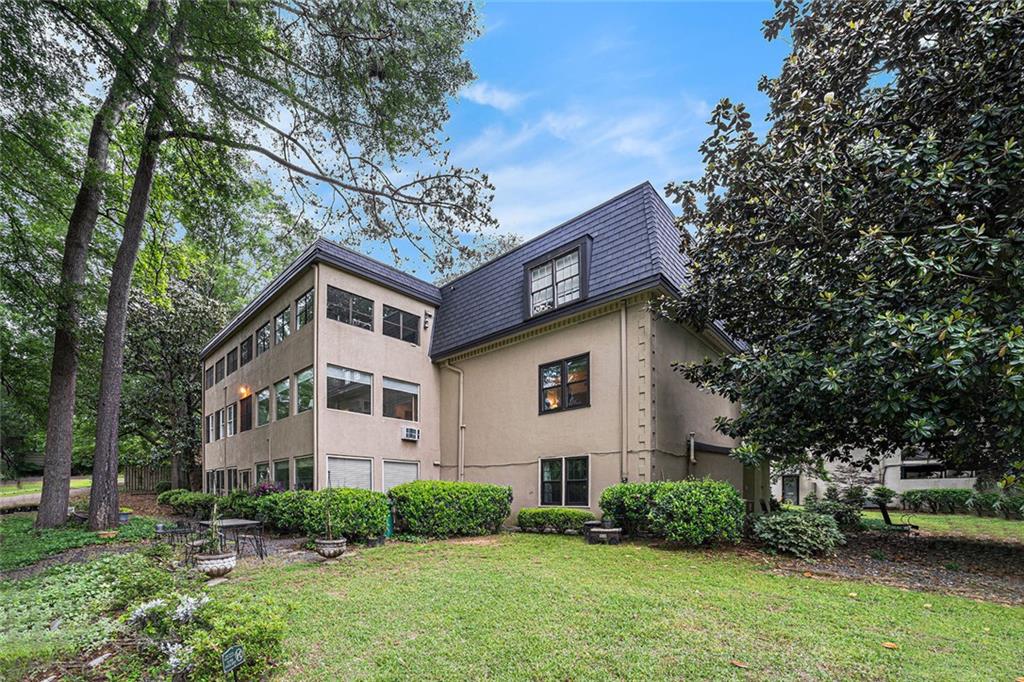 170 Elysian Way NW
