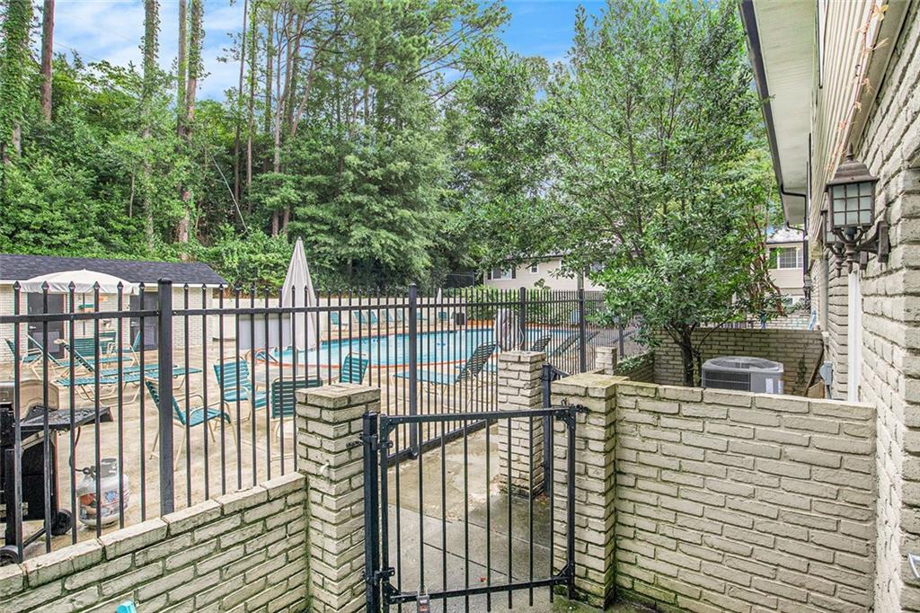 6940 Roswell Road Road Unit 16B