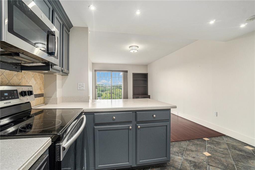199 14th Street Street NE Unit 704