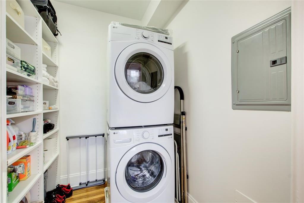 733 Frederica Street NE Unit 12