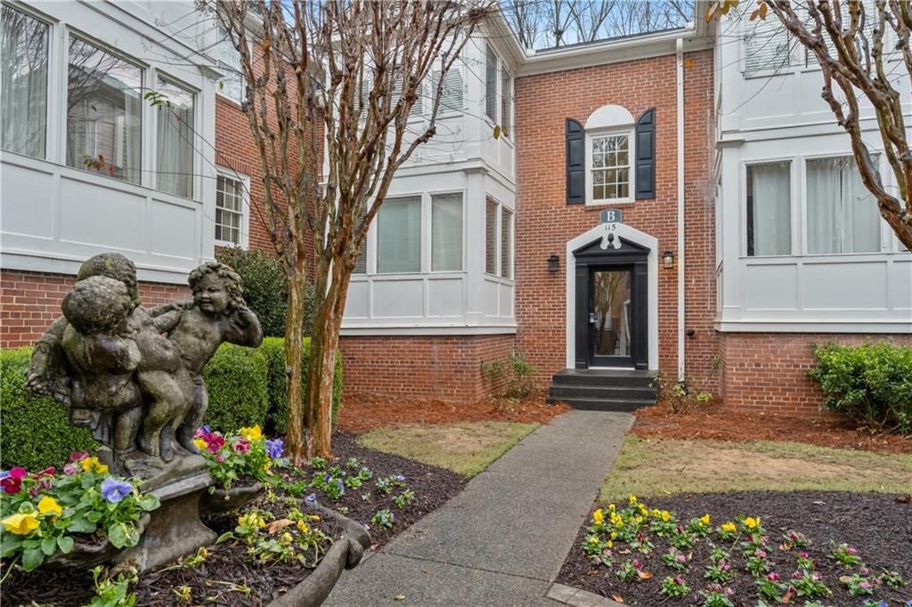 115 Peachtree Memorial Drive NW Unit B3