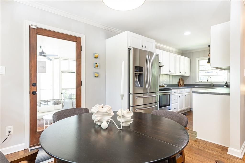 1295 Lindenwood Lane NE