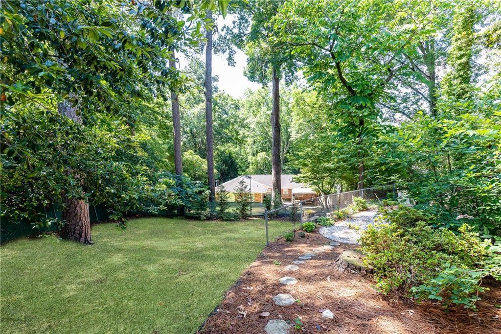 1295 Lindenwood Lane NE