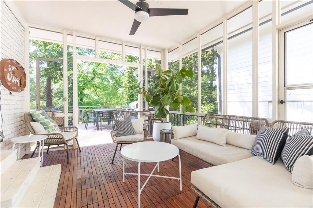 1295 Lindenwood Lane NE