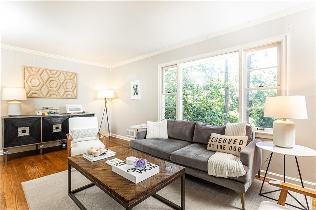 1295 Lindenwood Lane NE