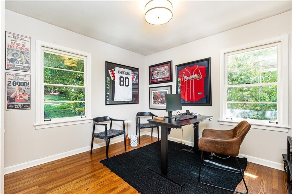 1295 Lindenwood Lane NE