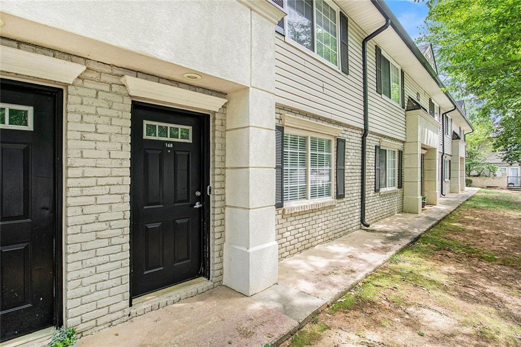 6940 Roswell Road Unit 16B