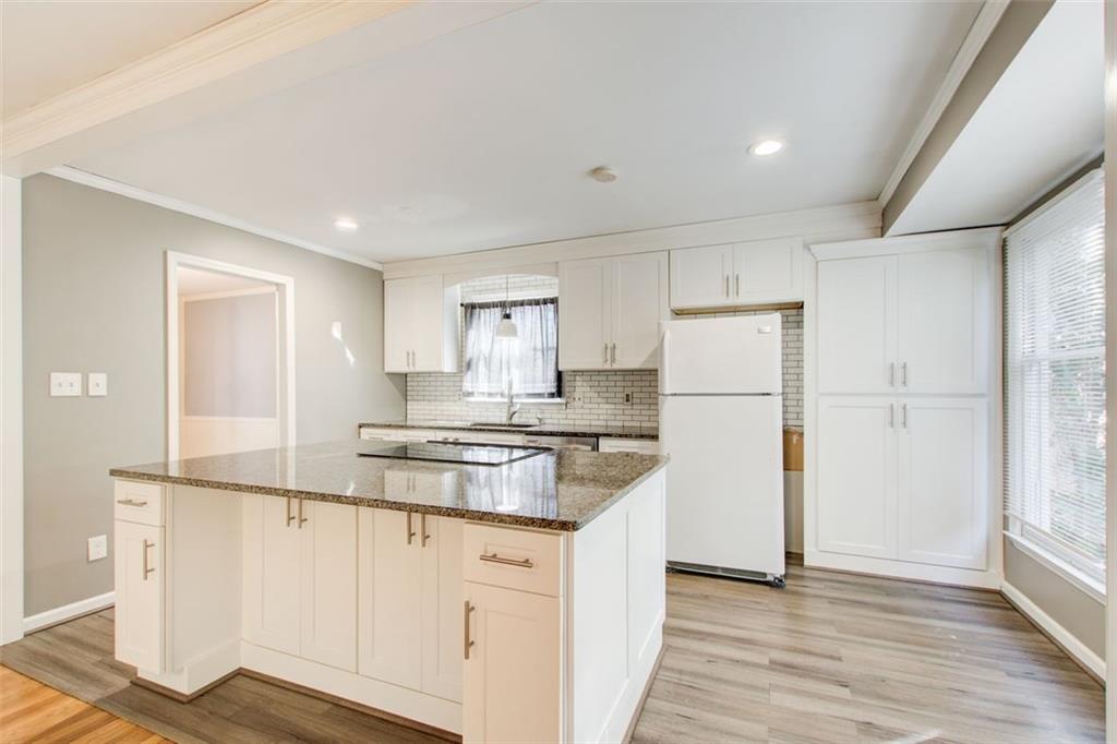 859 Candy Lane SW